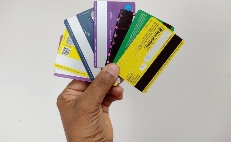 Gastos com cartões de crédito é um dos maiores vilões no planejamento financeiro