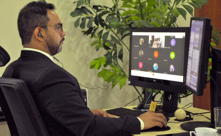 Bruno Barreto secretário da Administração reforçou a preocupação com os servidores que estão em trabalho remoto