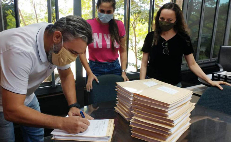 Seduc foi a primeira pasta a efetuar a entrega dos volumes completos do processo de prestação de contas