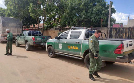 Batalhão de Polícia Militar Ambiental e Ibama identificam e autuam infratores que picharam a Pedra da Baliza
