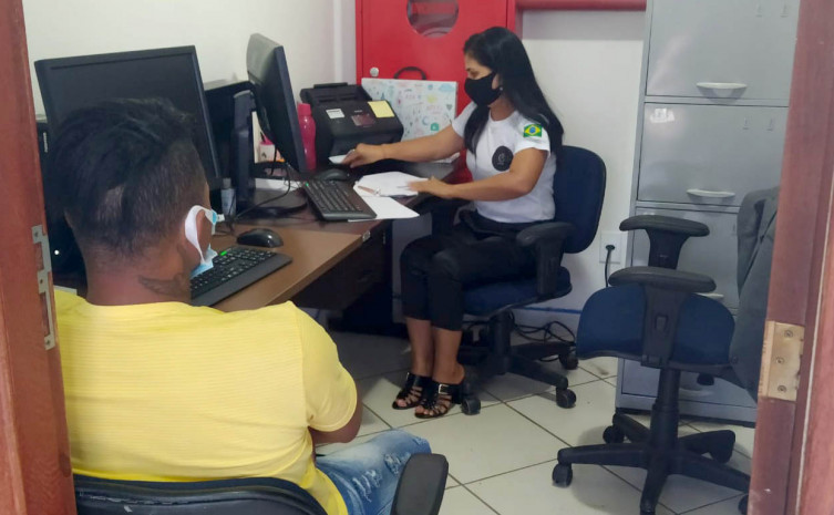 Ação leva assistência social, psicológica e jurídica para as pessoas que estão progredindo no cumprimento da pena e sendo reinseridas no contexto social 