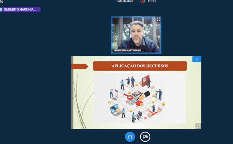 O curso foi realizado no Ambiente Virtual de Aprendizagem da Unicet