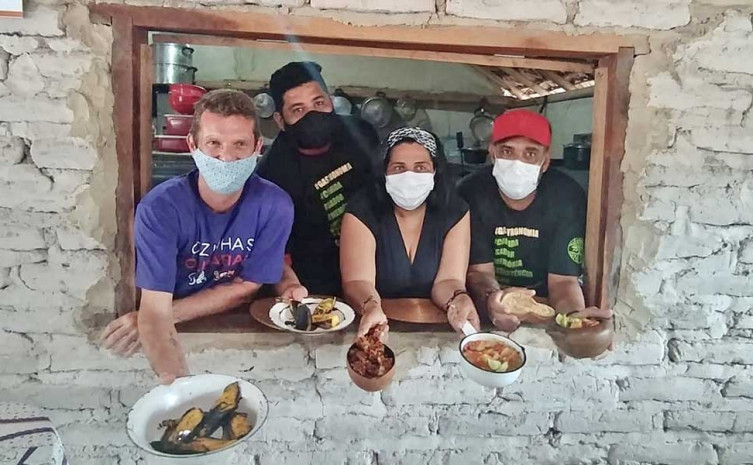 Chefe de cozinha Ruth Almeida ensina empresários como criar pratos atrativos com produtos locais