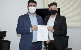 Ulisses Cunha toma posse como primeiro diretor eleito do Câmpus Palmas da Unitins