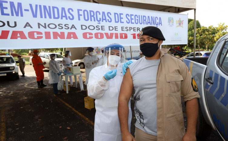 Primeira etapa da imunização ocorre nesta e na próxima semana em Palmas