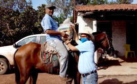 Governo do Tocantins entrega cestas básicas a 2 mil famílias quilombolas e assentadas do Jalapão