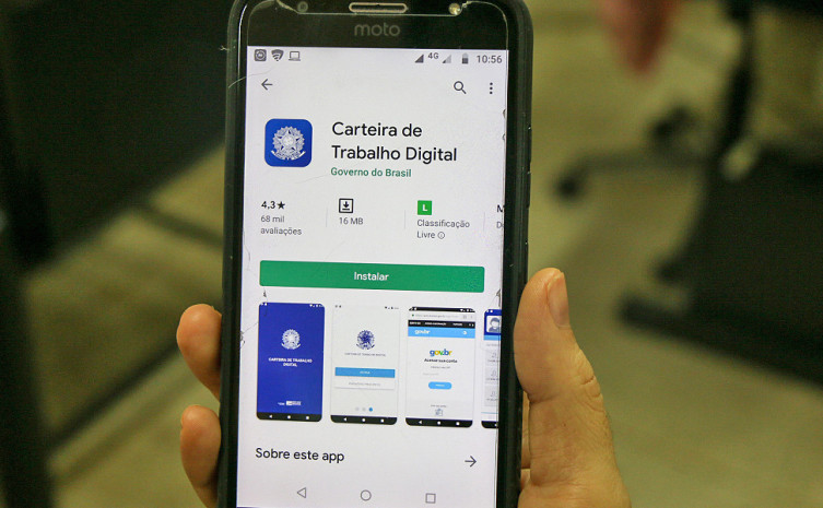 Trabalhador que precisa acessar o seguro desemprego em todo o país pode fazê-lo por meio do aplicativo Carteira de Trabalho Digital