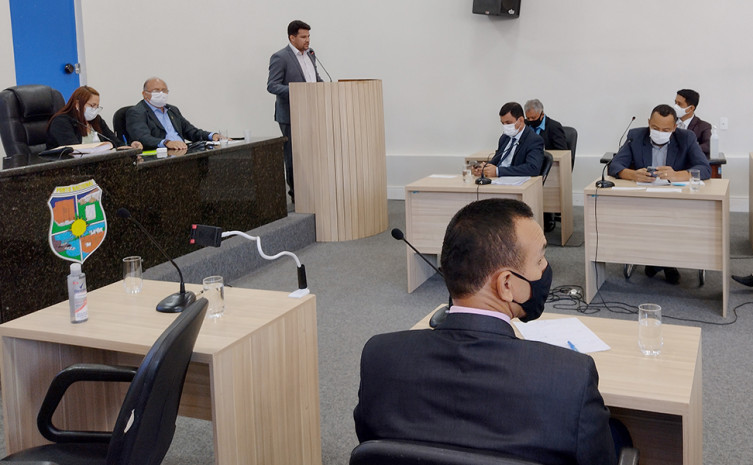 Walter Viana, superintendente do Procon Tocantins em reunião na Câmara Municipal de Porto Nacional  