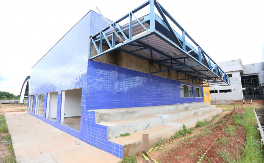 Obras da unidade escolar do setor Maracanã, em Araguaína, estão com mais de 65% dos trabalhos realizados 