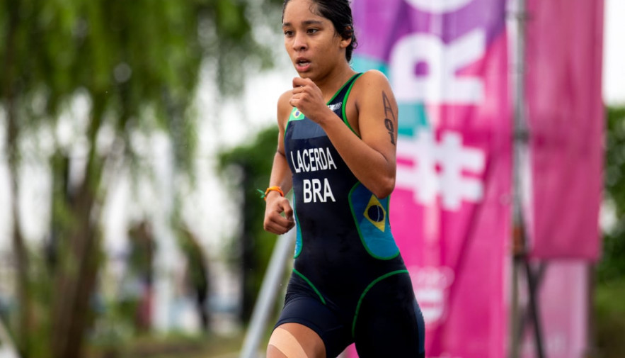 Estudante campeã Brasileira e Sulamericana de Triathlon destaca