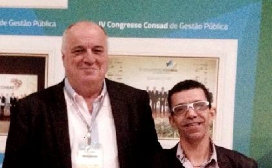 Secretário do Planejamento e Orçamento David Torres e servidor Marcius Pompeo.jpg