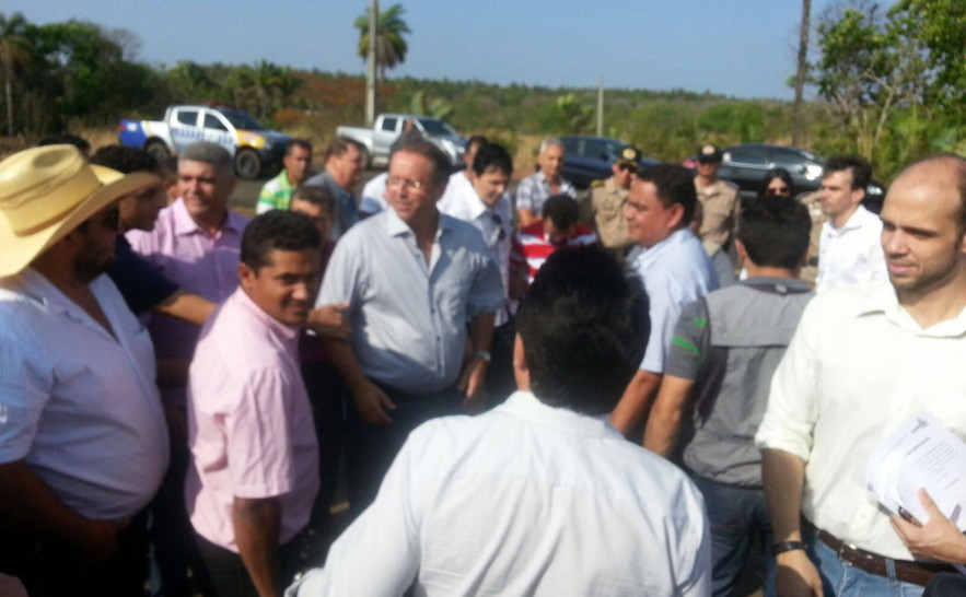 Governador Marcelo Miranda e comitiva.jpg