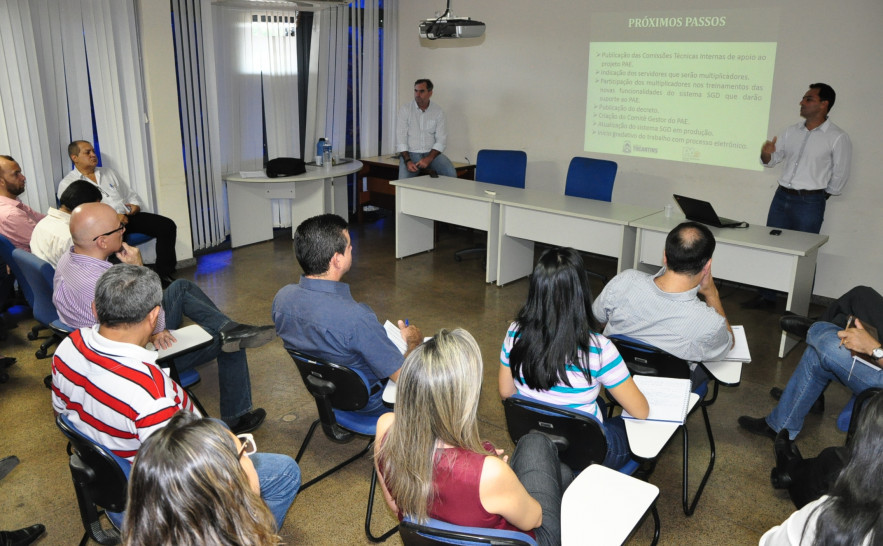 Superintendente de Tecnologia da Informação da Seplan apresenta o Projeto Administrativo Eletrônico.Foto João Di Pietro.JPG