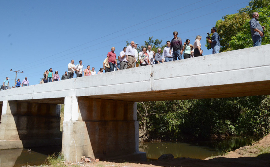 Inauguração de ponte em Paraíso com governador líderes 23.6.16.jpg