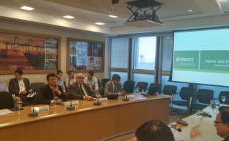 Tocantins participa de reunião do  Banco Nacional de Desenvolvimento Econômico e SociaL