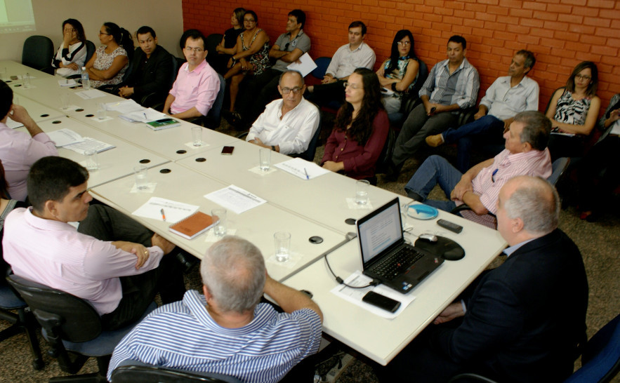 Em reunião na Seplan gestores recebem teto orçamentário 2017. Elcio Dias.JPG