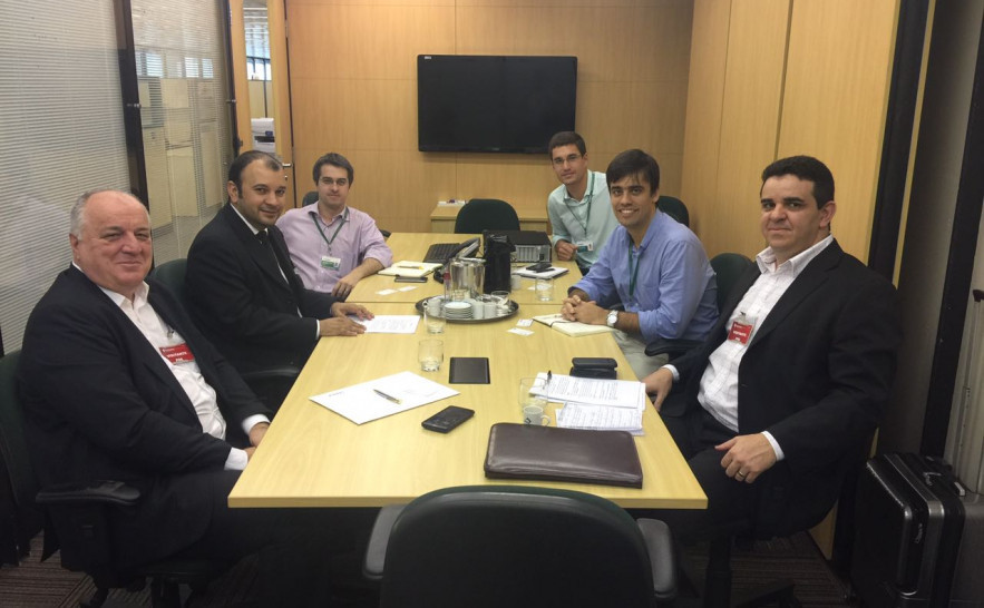 Sec. do Planejamento e Orçamento David Torres e o pres. da ATS Éder Martins em reunião  com BNDES no RJ. 17.11.16 divulgação.jpg