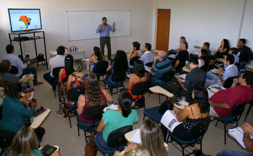 Coordenador Rede Siconv Edercio Bento inicia capacitação de servidores.Foto Elcio Dias.JPG