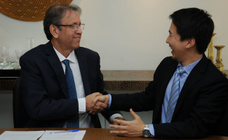 Governador recebe representante do Banco Mundial e assina termos de pactuação de resultados 