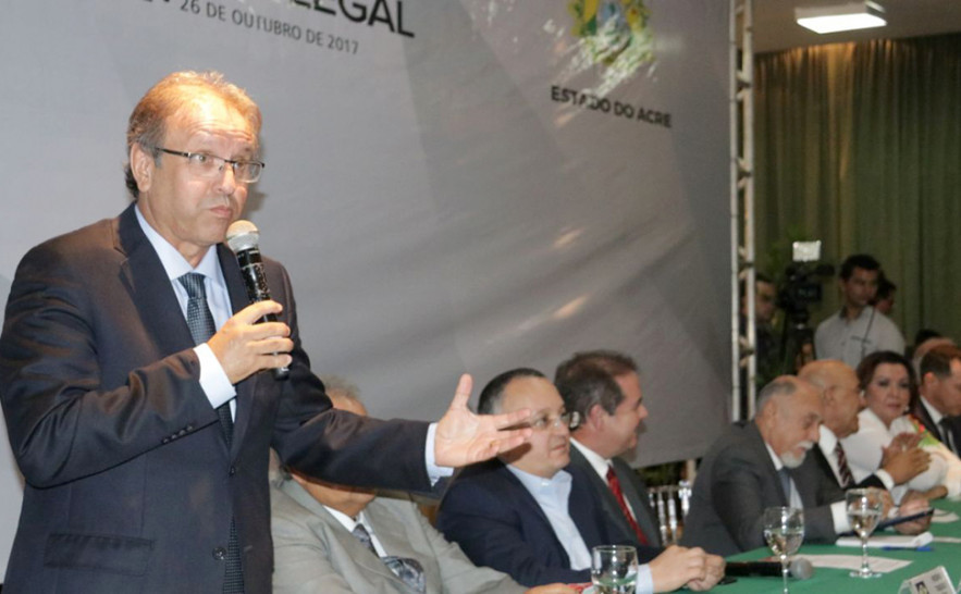 Segundo o governador, os jovens também querem ser ouvidos. "Os jovens amazônicos querem participar deste debate” 