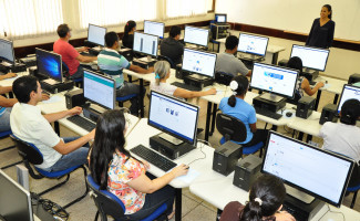 Egefaz implanta moderno laboratório de Informática