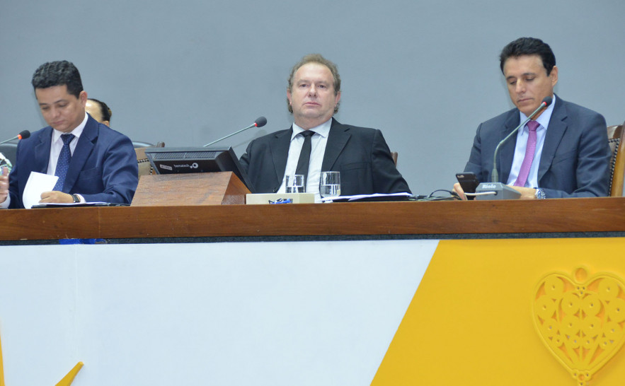 Na matéria relatada pelo deputado José Bonifácio (PR), concede ao Executivo a margem de 5% para o remanejamento orçamentário sem a permissão prévia da Assembleia