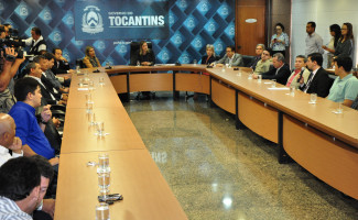 Claudia Lelis destaca que Refis é oportunidade de contribuintes quitarem débitos com o Governo