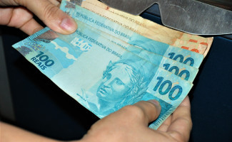 Governo encerra pagamento de salários do exercício de 2018