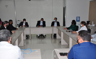 Membros do Conselho de Contribuintes  são empossados