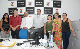 Arcebispo visita complexo de delegacias da Polícia Civil