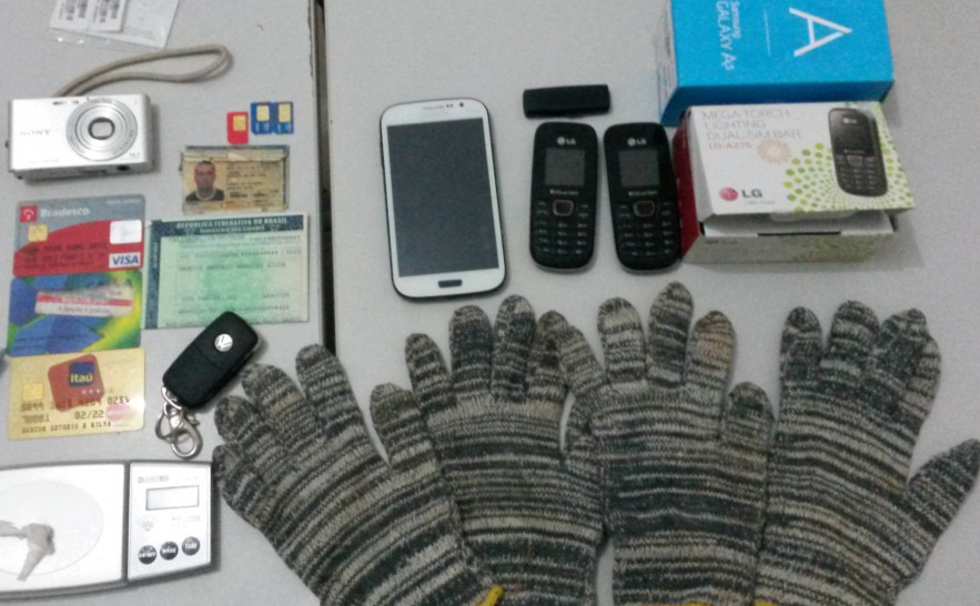 FOTO 01 – Objetos apreendidos na operação..jpg