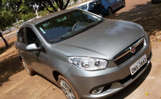Carro clonado é apreendido pela polícia civil após ser estacionado atrás de delegacia