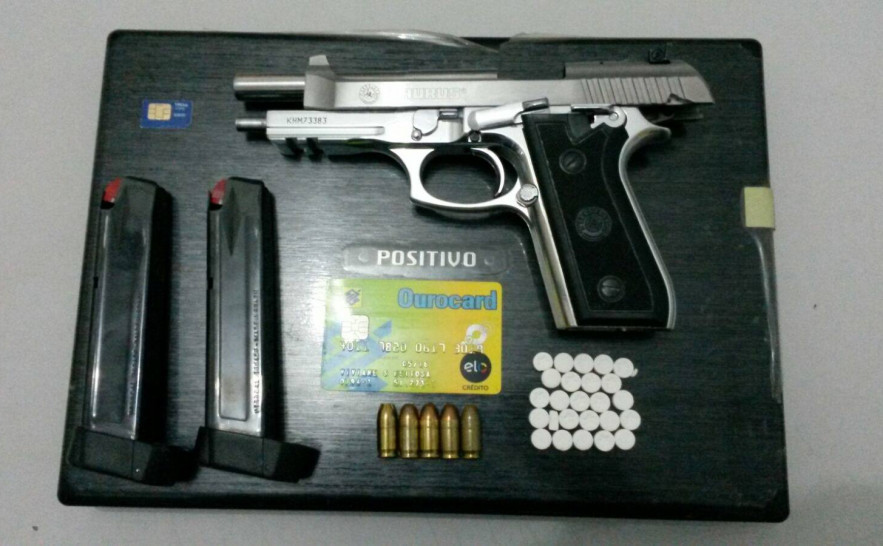Arma e munições apreendidas pela DEIC/SUL