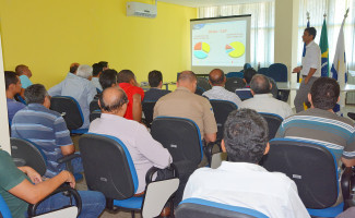 Policiais civis participam de palestra de prevenção ao câncer da próstata, na SSP