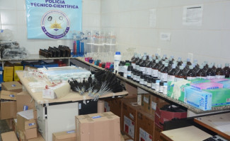 Laboratórios da Polícia Científica recebem novos equipamentos e reagentes químicos