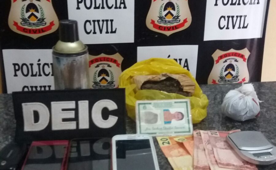Drogas e dinheiros apreendidos  durante a operação esquenta