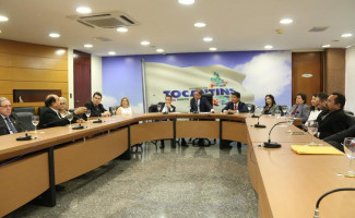 Governador e secretário da segurança pública recebem representantes da OAB Nacional e do Tocantins