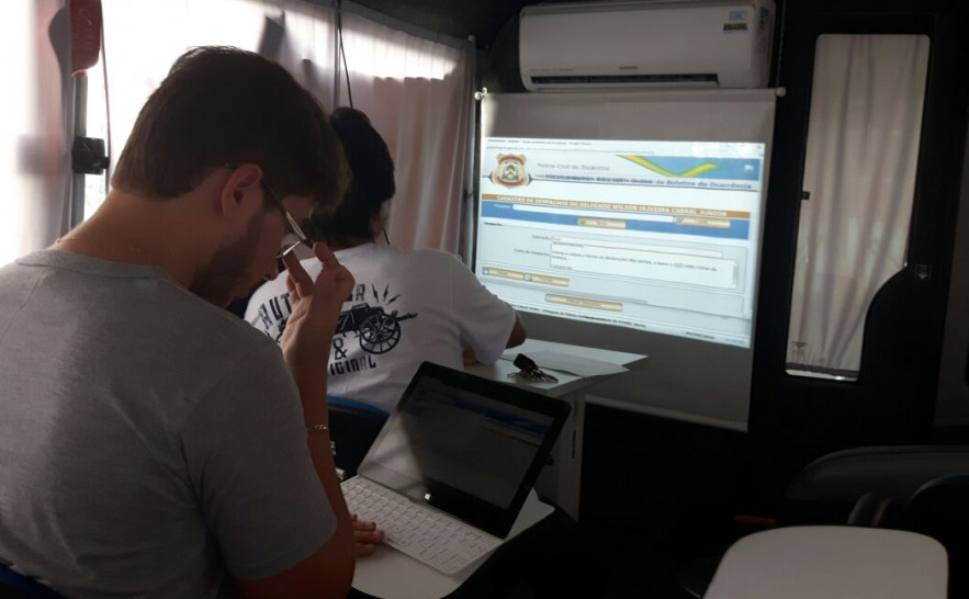 Servidor da SSP recebe capacitação dentro do Ônibus-escola