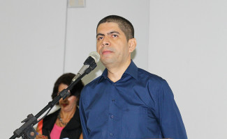 Delegado de Polícia Civil ministra palestra em evento de rede comunitária de segurança escolar
