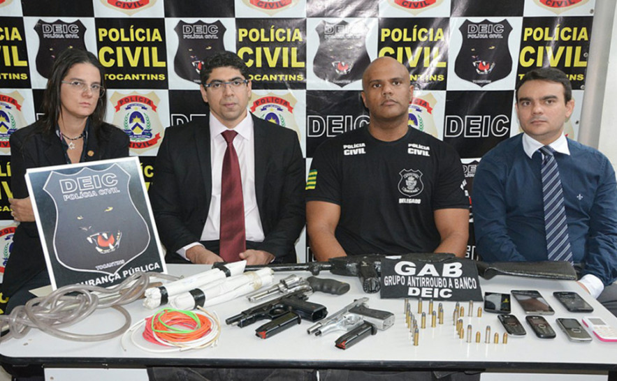 O delegado Vinicius Mendes (D) afirma que a Deic tem trabalhado no intuito de coibir a prática do Novo Cangaço e desarticular as quadrilhas que atuam no Tocantins - Dennis Tavares / Governo do Tocantins