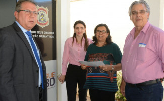 Secretário da Segurança Pública e presidente do Tribunal de Justiça visitam instalações da Delegacia da Mulher em Palmas 