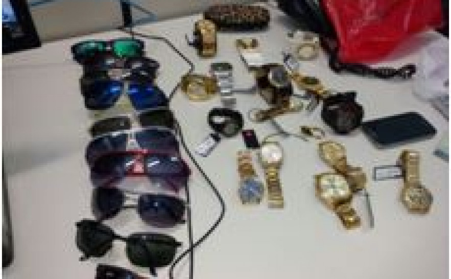 Objetos apreendidos pela Polícia Civil em poder de suspeito de praticar vários crimes em Palmas 