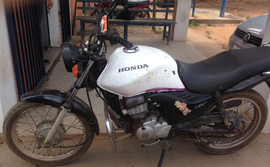 Motocicleta roubada e recuperada pela Polícia Civil em XAMBIOÁ 