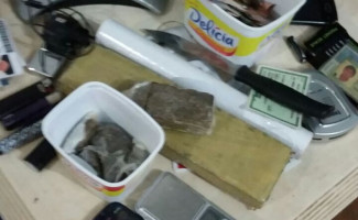 Polícia Civil fecha boca de fumo e apreende 2kg de drogas em Palmas 