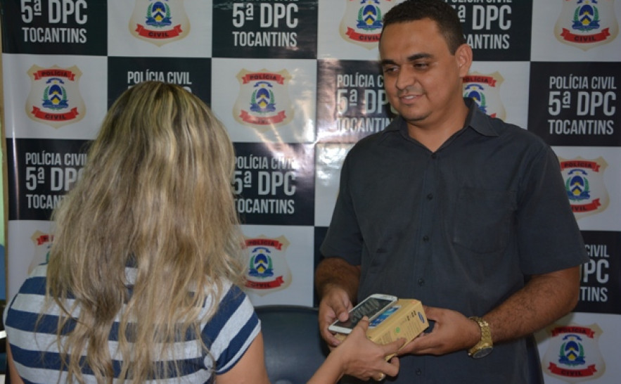 Polícia Civil restitui celular roubado para vítima em Palmas