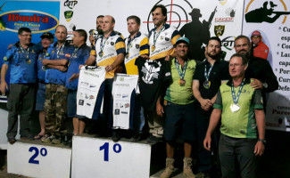 Dos quatro integrantes da equipe campeã de tiro prático, três são policiais civis do Tocantins