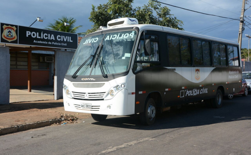 Academia de Polícia Civil itinerante será realizada em um micro-ônibus adaptado para sala de aula e outro para consultório de atendimento.