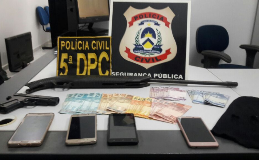 Armas, dinheiro e demais objetos apreendidos pela Polícia Civil em Palmas 