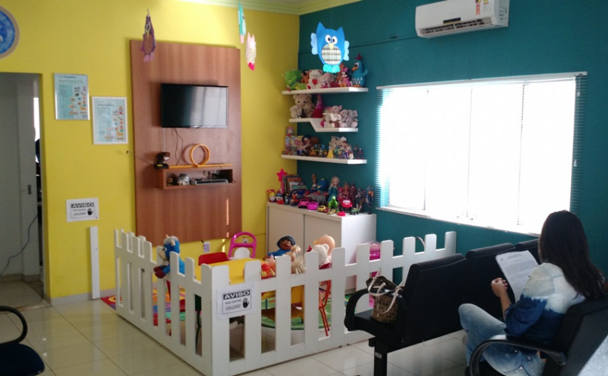O espaço Brinquedoteca fica localizado na recepção da DEAM Centro