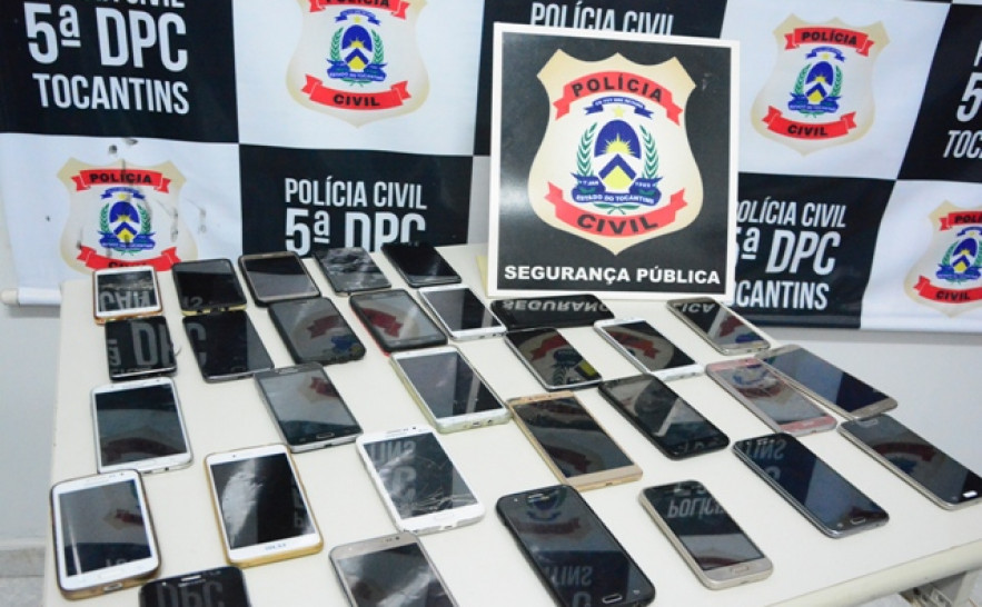 32 aparelhos celulares roubados são recuperados e devolvidos aos donos 